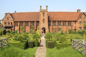 Wielka posiadłość Hatfield House ma 42 akry powierzchni