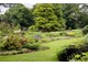 Dell Garden ze zjawiskowo pięknymi rabatami wyspowymi, z których ogród słynie na cały świat